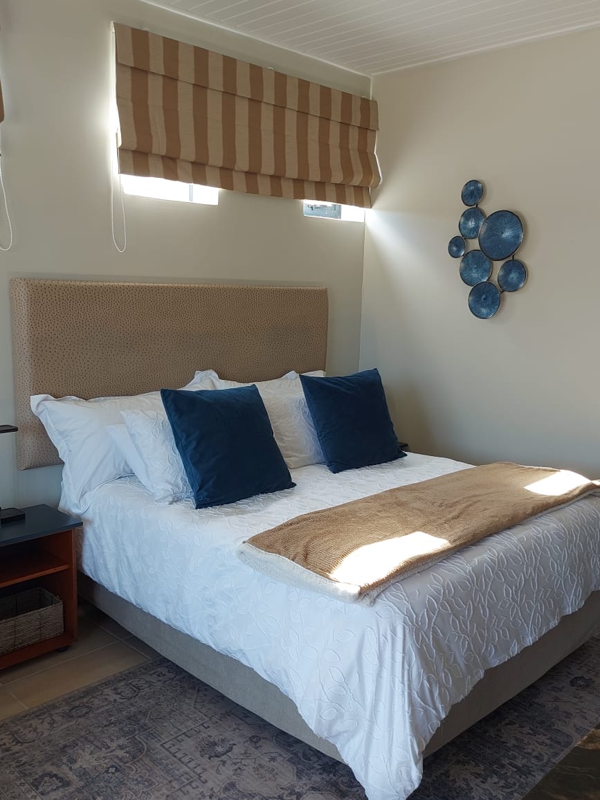 5 Bedroom Property for Sale in Oubaai Western Cape
